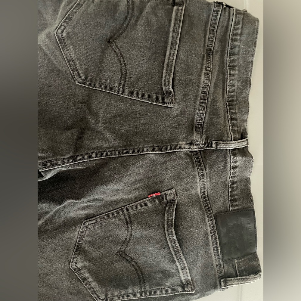 Levi’s 33 x 32
